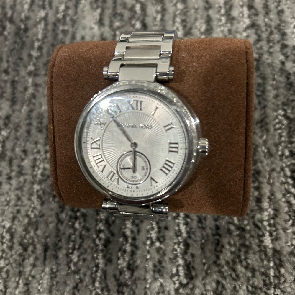 Michael Kors Skylar New With Tags Ladies Watch